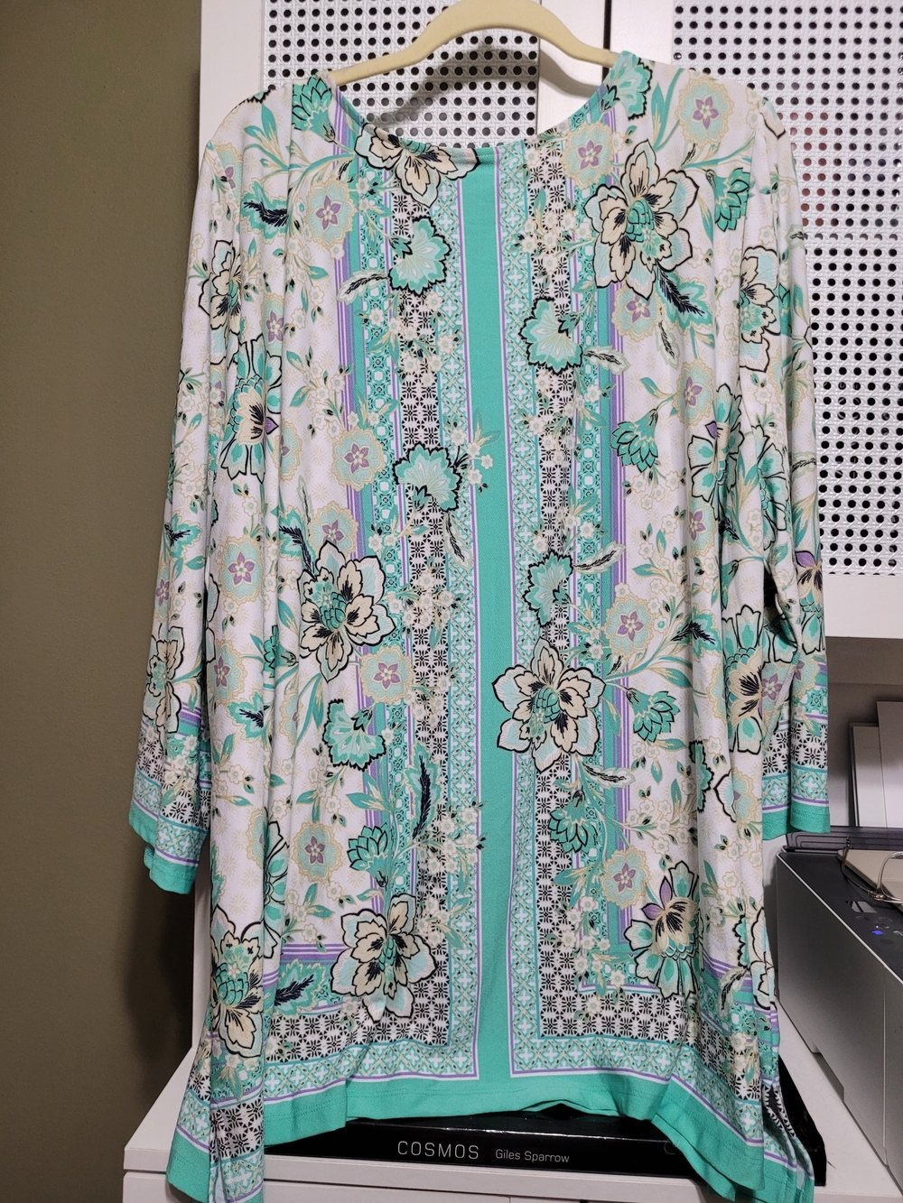 sparrow Women’s Mint Floral Tunic with Lace Neckline - Picture 5 of 5